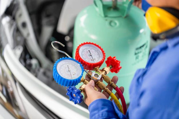 Get the best AC gas refilling service.